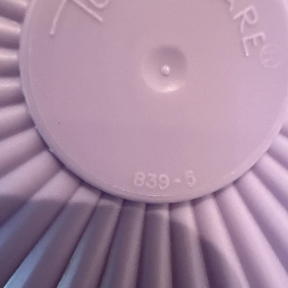 Vintage Tupperware Replacement Lid‎ 839-5 Made in USA Purple 7 1/4